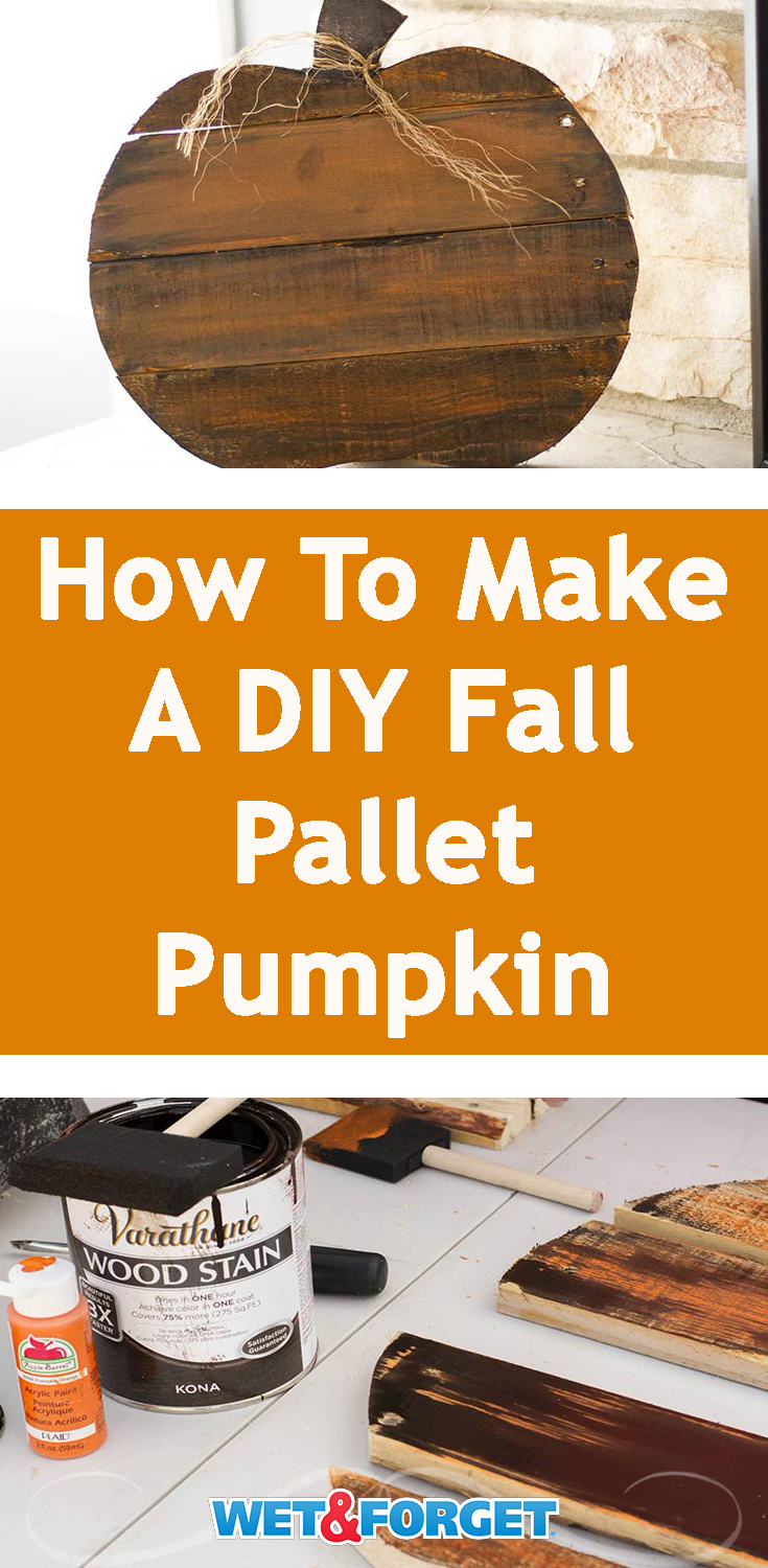 Make your own Thanksgiving decorations by crafting this easy DIY pallet pumpkin!